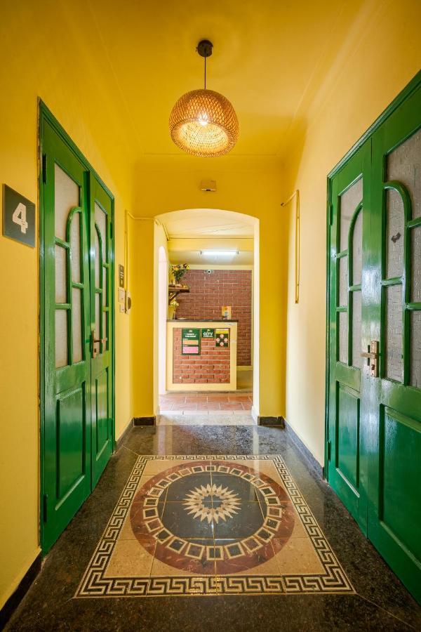 Hanoi Retro 80S Homestay Hanói Exterior foto